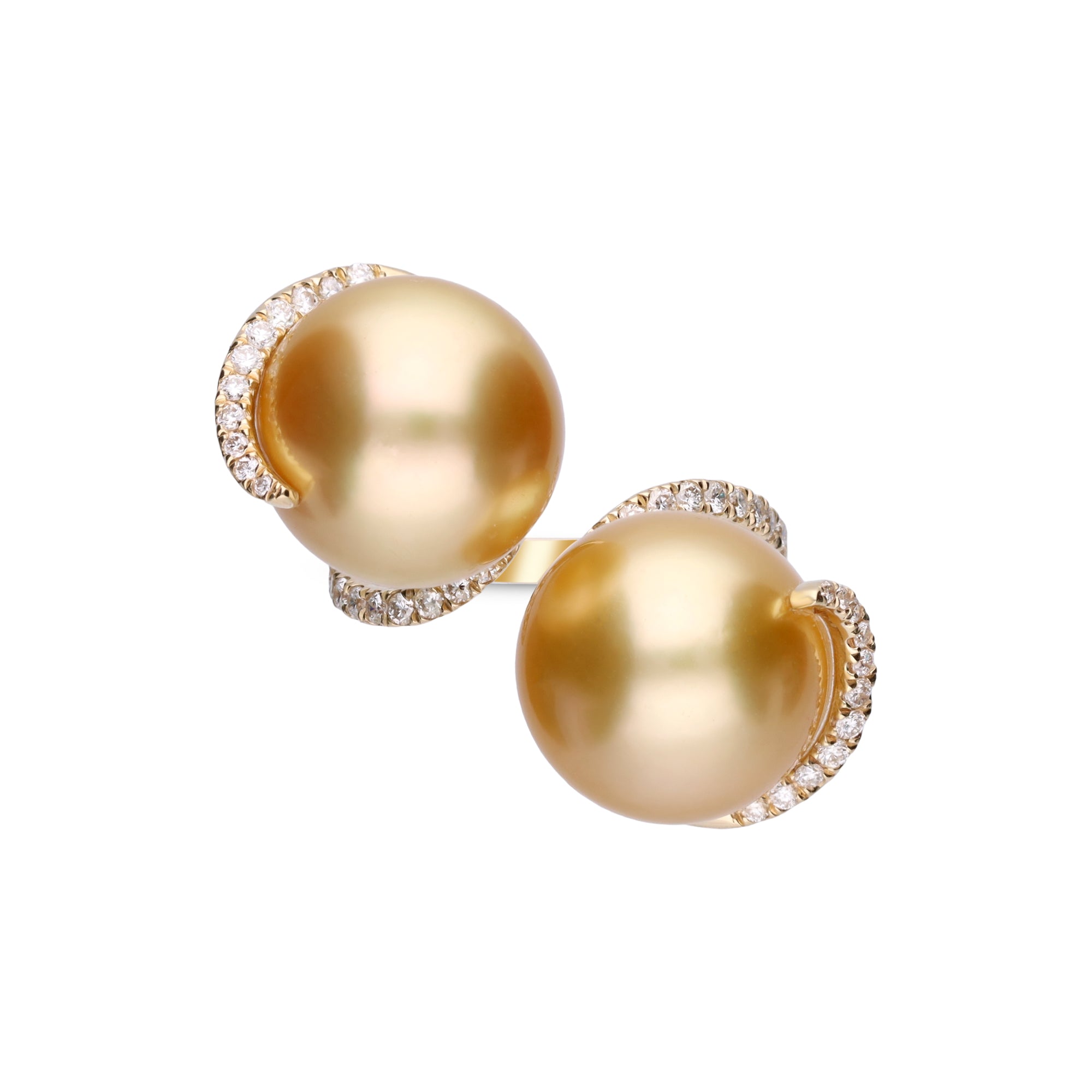 A Romance Born from the Sea – 14K Yellow Gold South Sea Pearl & Diamond Ring